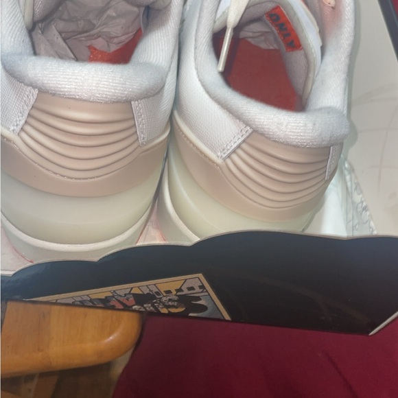 Air Jordan 2 - Picture 4 of 5